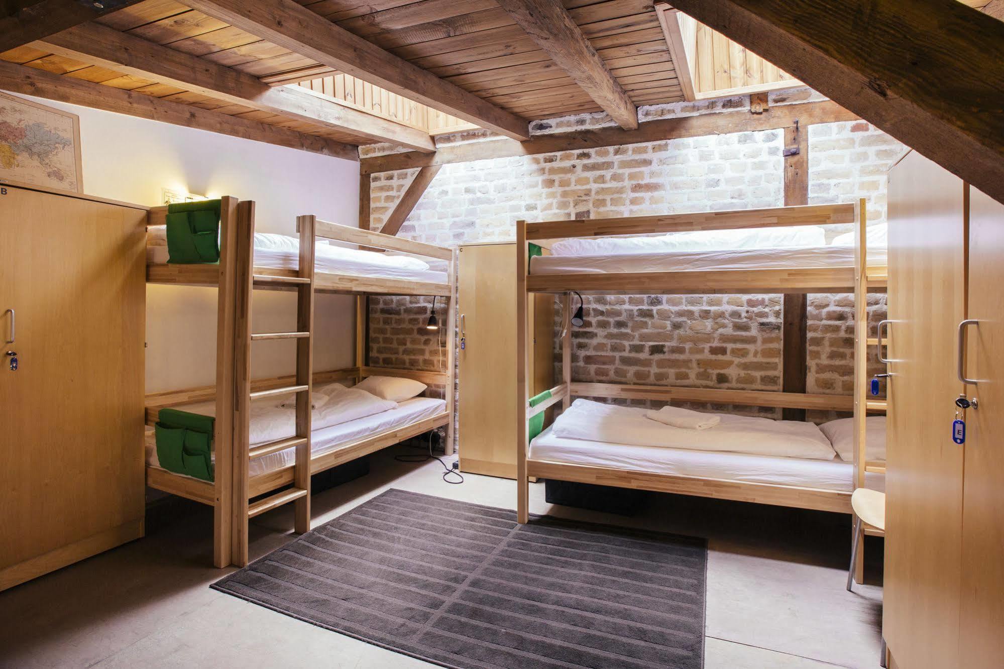 Amalienhof Guesthouse Riga Albergue